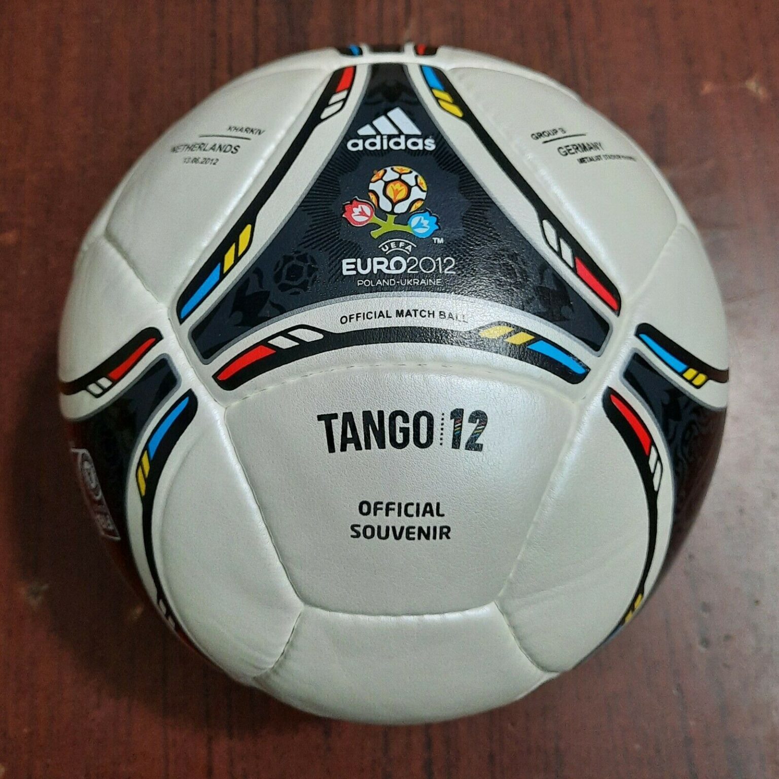 Pelota Adidas Tango 12 UEFA Euro 2012 Peru FC