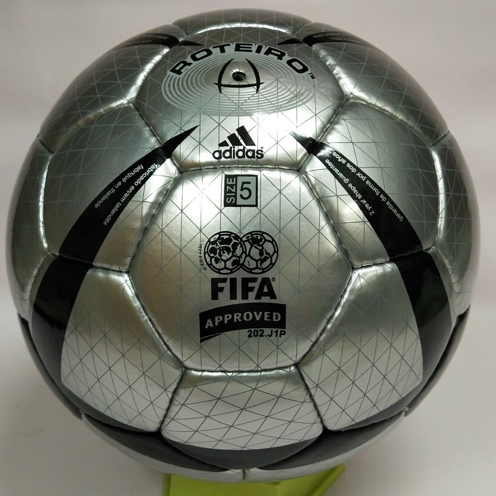 Lago taupo blusa Observar Pelota Adidas Roteiro| UEFA Euro 2004 balón oficial - Peru FC