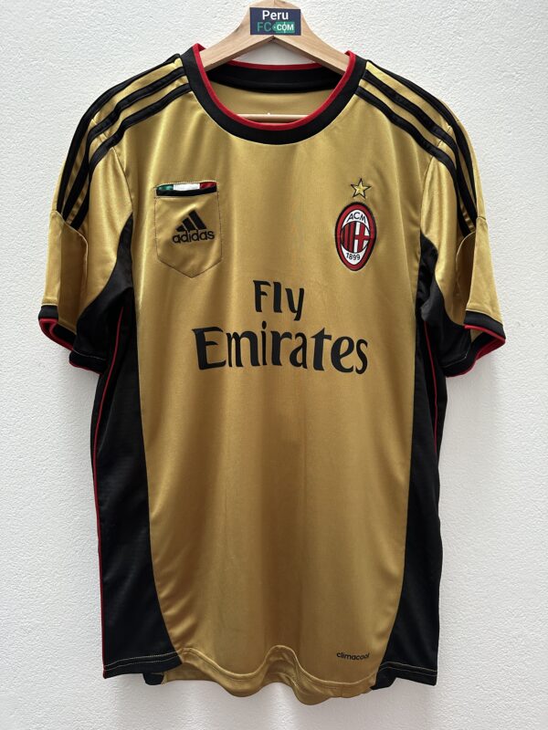 camiseta dorada AC Milan